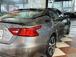 Nissan Maxima